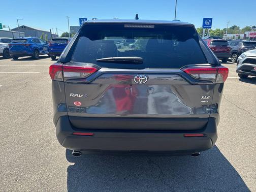 Magnetic Gray Metallic 2022 Toyota RAV4 XLE