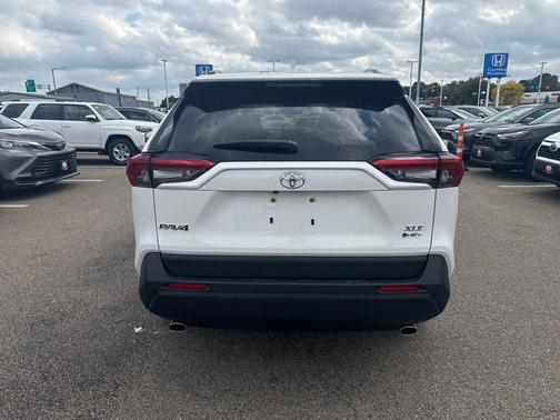 2025 Toyota RAV4 Hybrid XLE