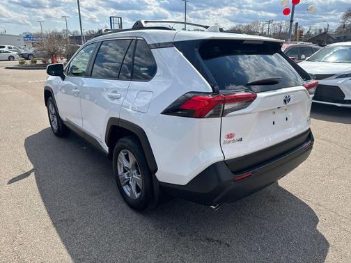 Ice Cap 2024 Toyota RAV4 Hybrid LE