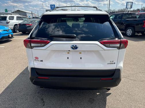Ice Cap 2024 Toyota RAV4 Hybrid LE