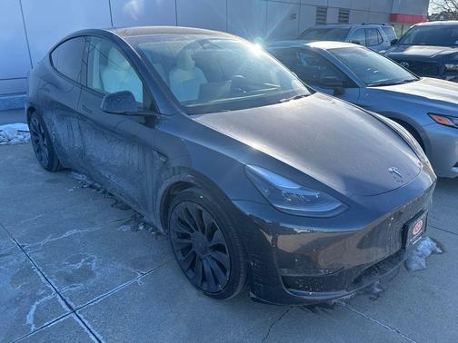 2024 Tesla Model Y Performance Dual Motor All-Wheel Drive