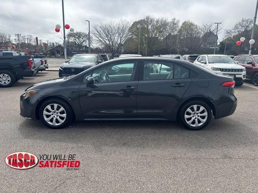 Underground/Midnight Black Metallic 2025 Toyota Corolla LE