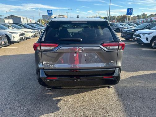 2025 Toyota RAV4 Hybrid SE