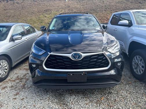 2024 Toyota Highlander Hybrid LE