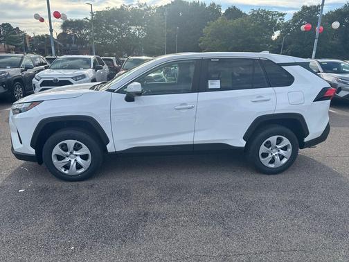 2025 Toyota RAV4 LE