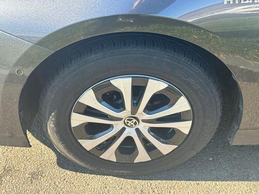 2020 Toyota Prius LE