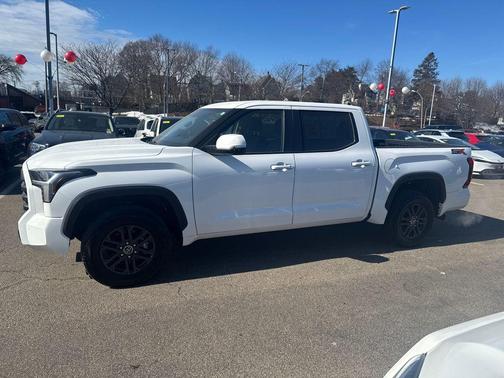 2024 Toyota Tundra SR5
