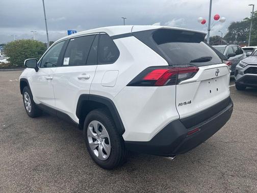 2025 Toyota RAV4 LE