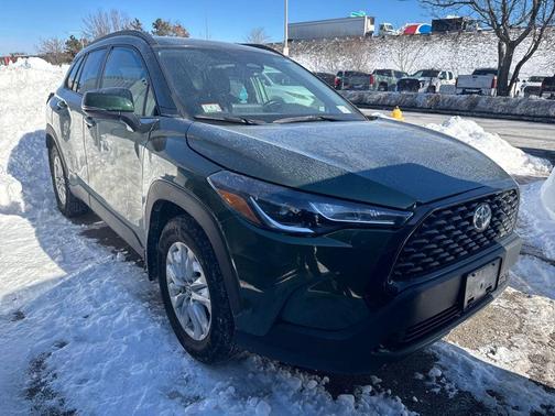 2024 Toyota Corolla Cross LE