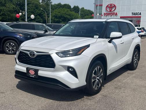 Wind Chill Pearl 2025 Toyota Highlander Hybrid XLE