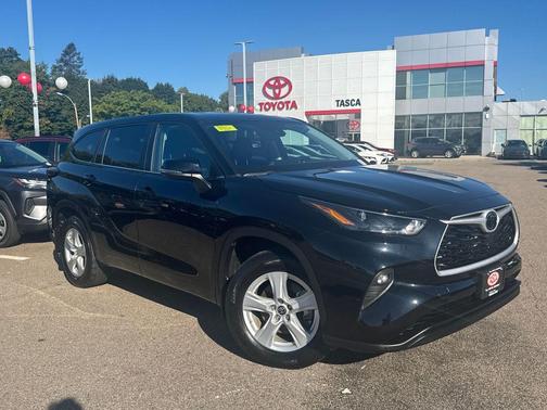 2024 Toyota Highlander LE