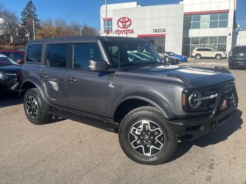 2022 Ford Bronco Outer Banks