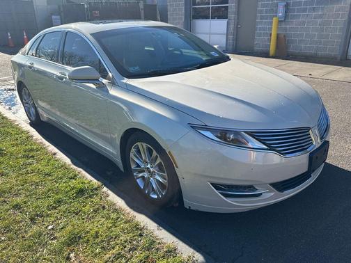 2016 Lincoln MKZ Base