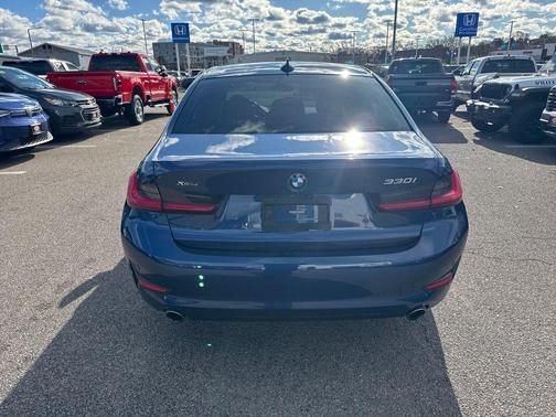 2021 BMW 330 xDrive