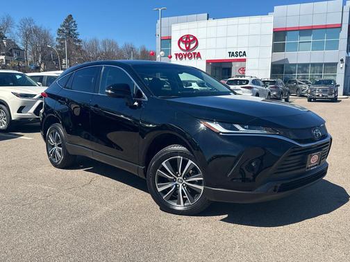 Black 2023 Toyota Venza LE