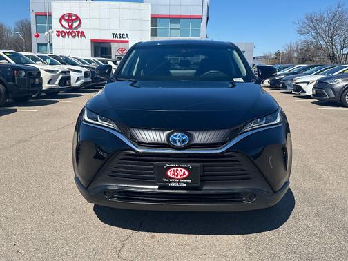 Black 2023 Toyota Venza LE