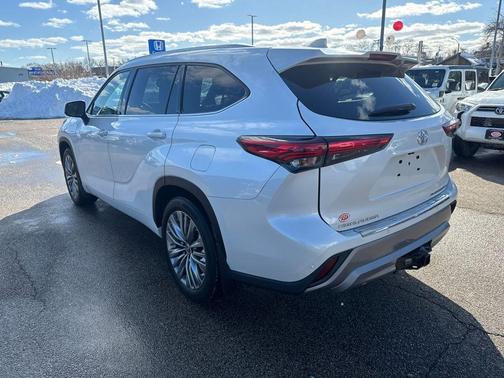 2021 Toyota Highlander Platinum