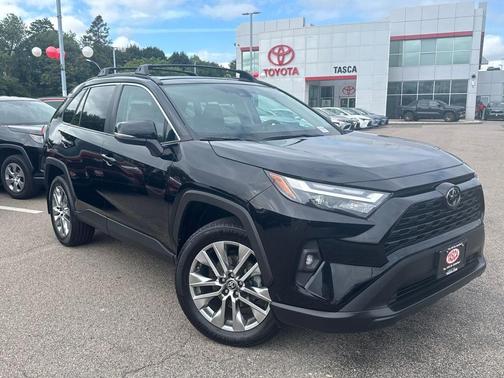 2022 Toyota RAV4 XLE Premium