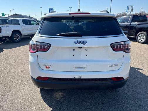 White Clearcoat 2019 Jeep Compass Latitude