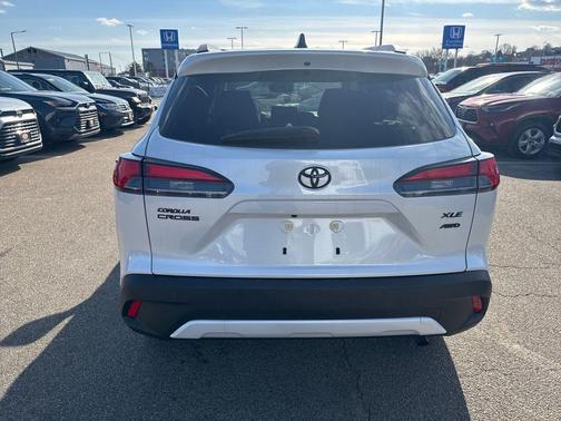 2026 Toyota Corolla Cross XLE