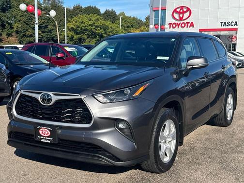 2022 Toyota Highlander LE