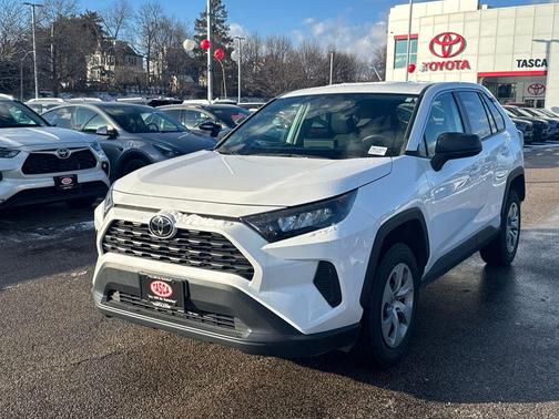2022 Toyota RAV4 LE