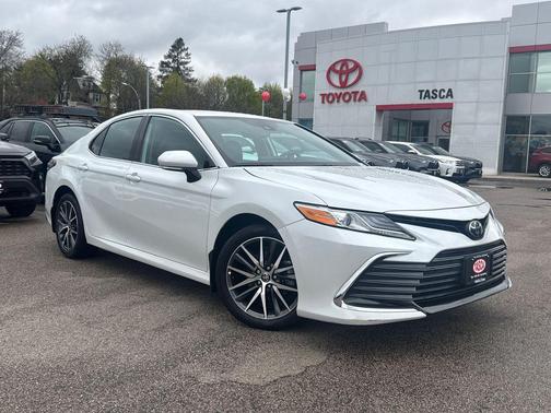 Wind Chill Pearl 2023 Toyota Camry XLE