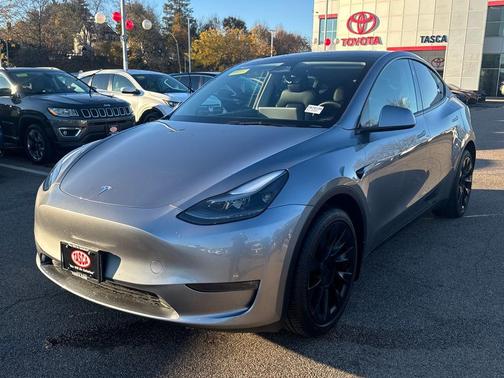 2025 Tesla Model Y Long Range Dual Motor All-Wheel Drive