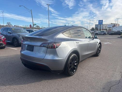 2025 Tesla Model Y Long Range Dual Motor All-Wheel Drive