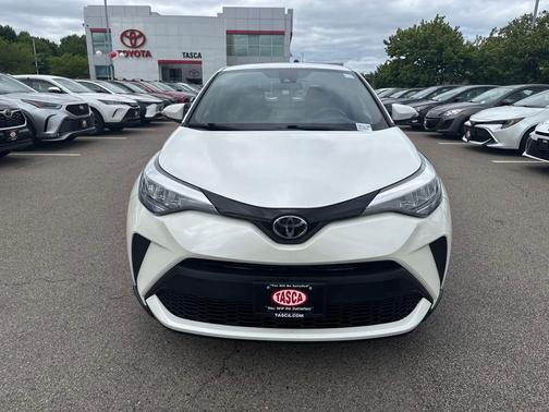 Blizzard Pearl 2020 Toyota C-HR XLE