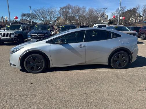 2024 Toyota Prius LE