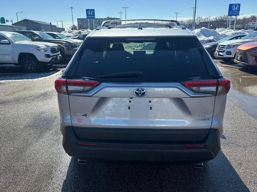 2023 Toyota RAV4 Hybrid XLE