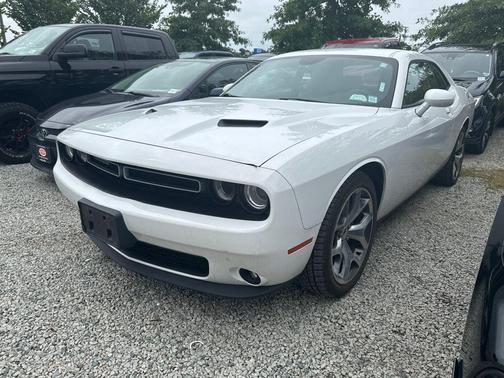 2016 Dodge Challenger SXT