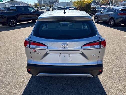 Sonic Silver 2024 Toyota Corolla Cross L