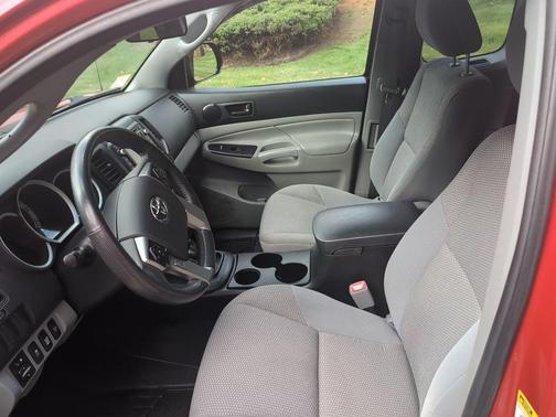 2015 Toyota Tacoma Base