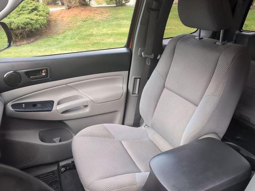 2015 Toyota Tacoma Base