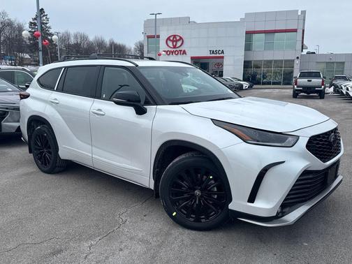 2026 Toyota Highlander XSE