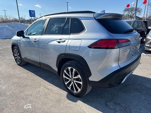 2023 Toyota Corolla Cross XLE