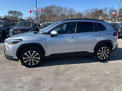 2023 Toyota Corolla Cross XLE