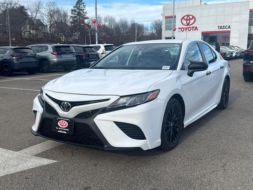 2019 Toyota Camry SE