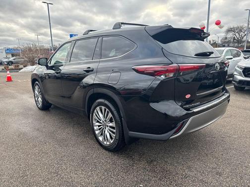 2024 Toyota Highlander Platinum