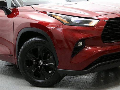 2024 Toyota Highlander Hybrid XLE