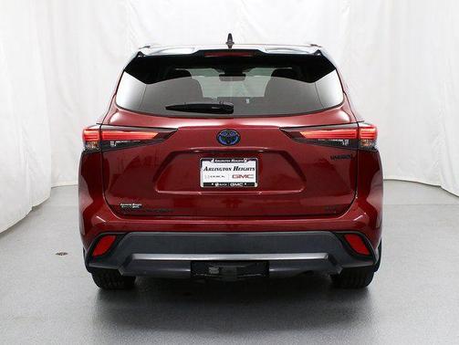 2024 Toyota Highlander Hybrid XLE