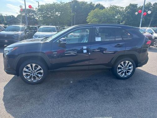 2025 Toyota RAV4 XLE Premium