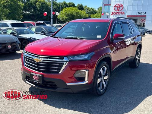 Radiant Red Tintcoat 2023 Chevrolet Traverse LT Leather