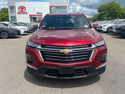 Radiant Red Tintcoat 2023 Chevrolet Traverse LT Leather