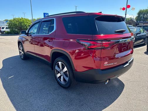 Radiant Red Tintcoat 2023 Chevrolet Traverse LT Leather