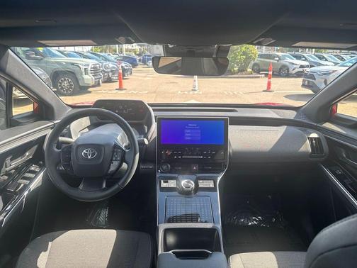 2025 Toyota bZ4X XLE