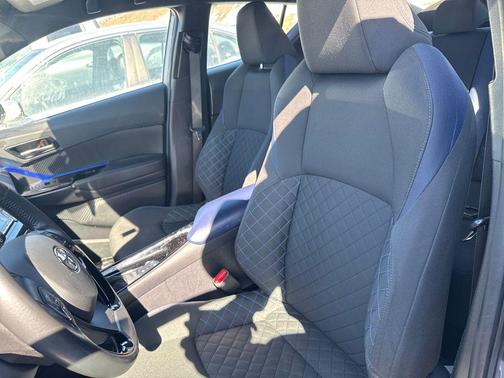 2020 Toyota C-HR XLE