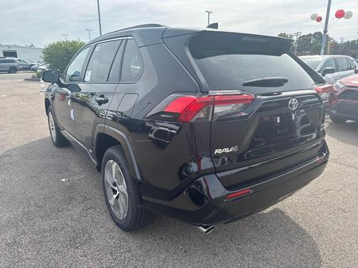 2025 Toyota RAV4 Hybrid SE